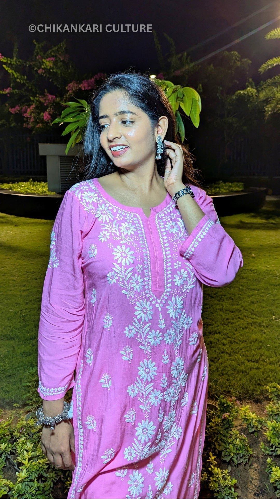Inaaya Chikankari Modal Straight Kurta