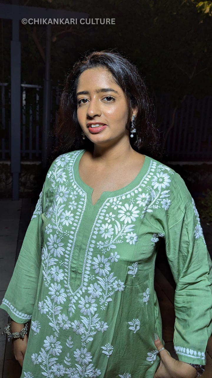 Inaaya Chikankari Modal Straight Kurta