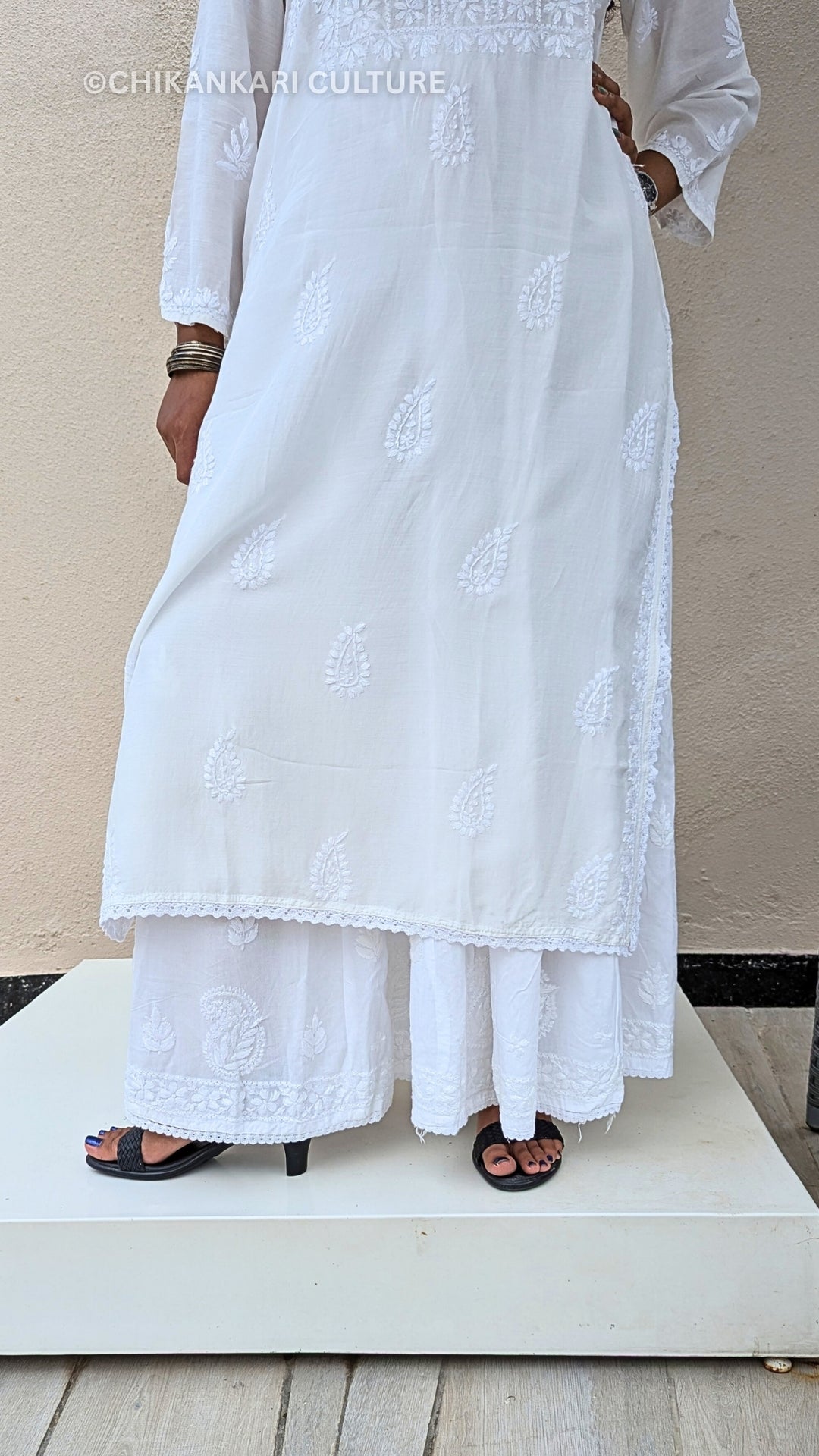 Muslin Chikankari Solid Women's 2PC Long Kurta Set- White